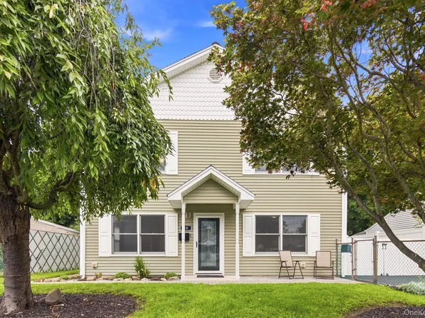 10 Kwiecinski Street, West Haverstraw, NY 10993