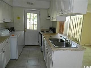 5th image of 96 Mathews Dr APT 100