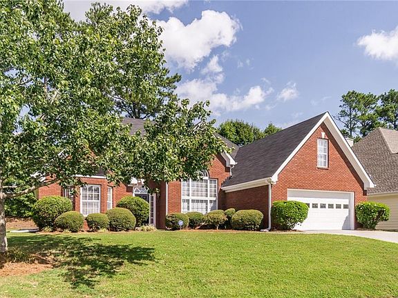 2nd image of 429 Blue Creek Ln