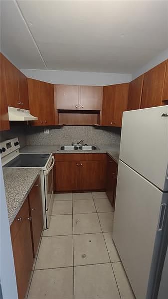 1st image of 304 NW 30th Ct APT 107