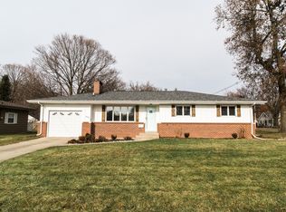 101 Lakeview Dr, Morton, IL