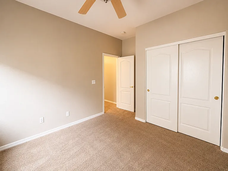 7208 S 30th St — Photo 14