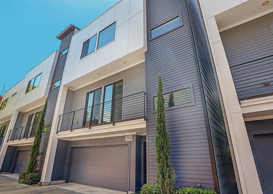 Sleek and contemporary in fantastic Midtown location.