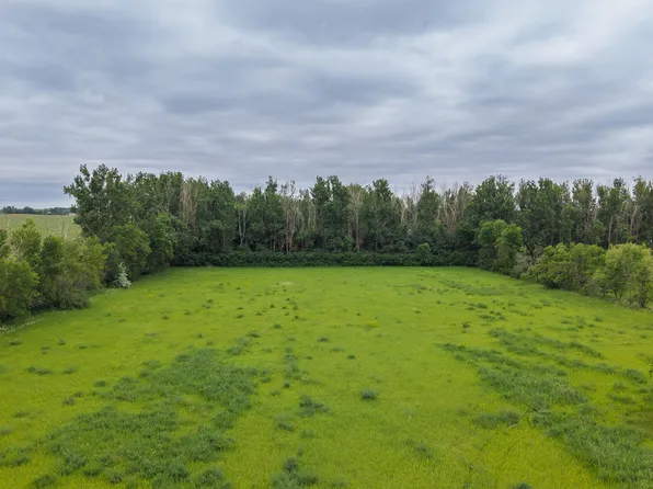 1 Two Midway Ests #1, Jamestown, ND 58401