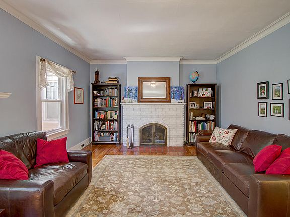 4th image of 553 Gladstone Ave SE