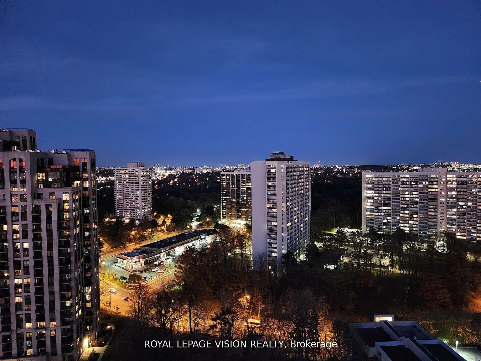 3 bed, $2,995 — Photo 2