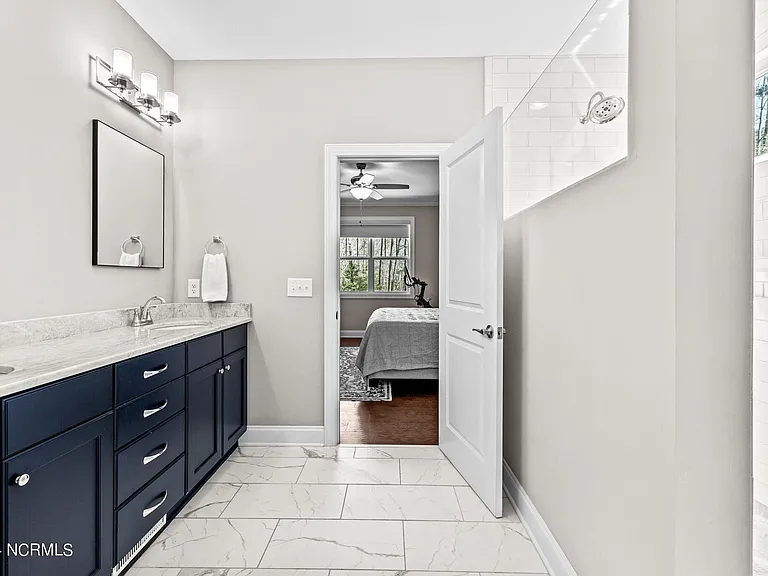 182 Lakeview Dr — Photo 38
