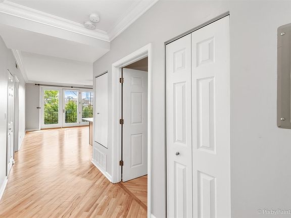 3rd image of 815 N Marshfield Ave APT 304