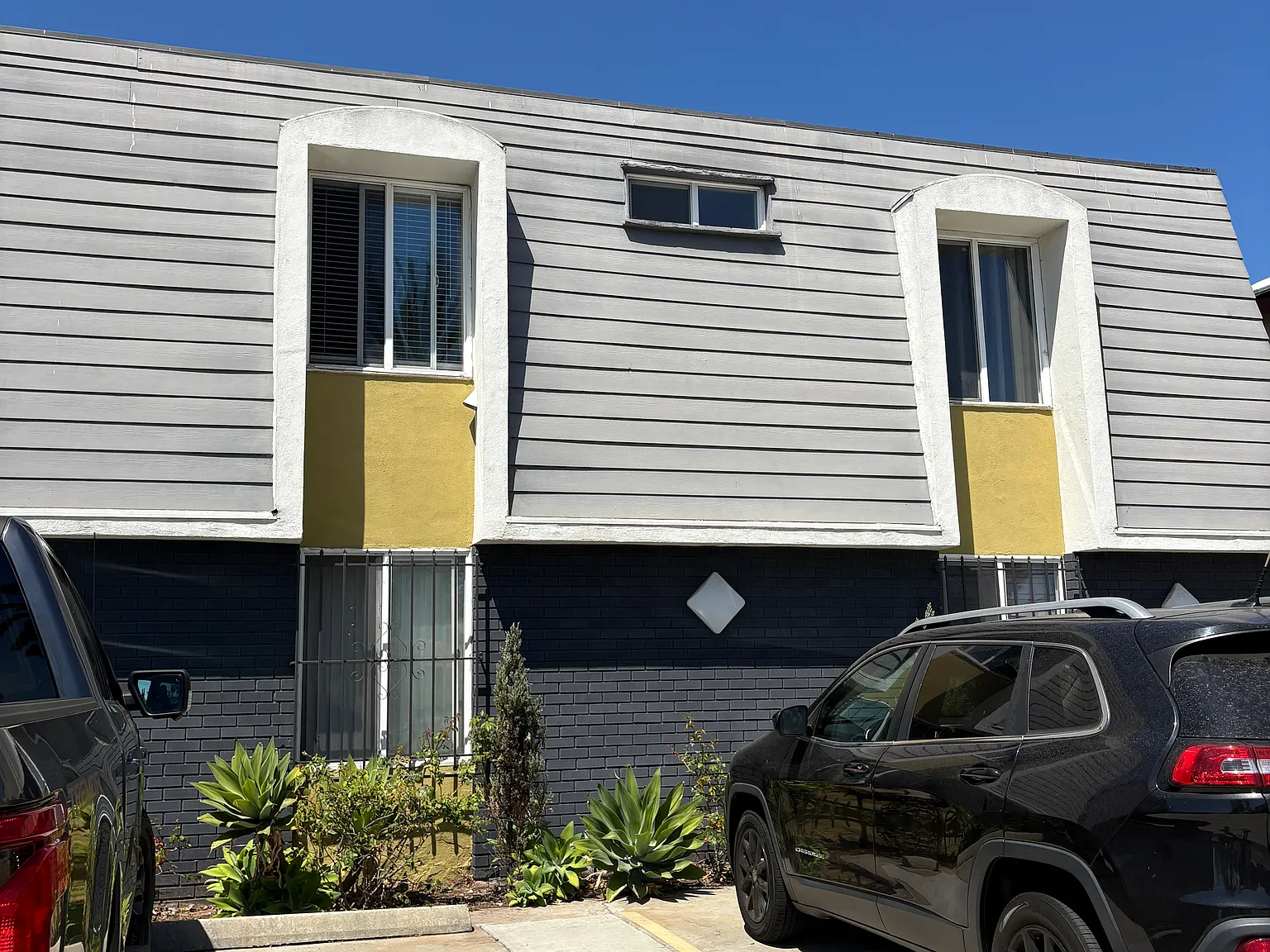 2 bed, $2,495 — Photo 1