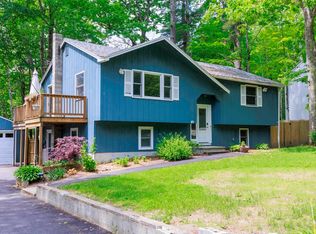 36 Mountain Rd, Raymond, NH 03077