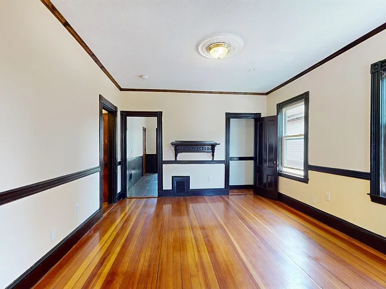 32 Thornton St #2 — Photo 6