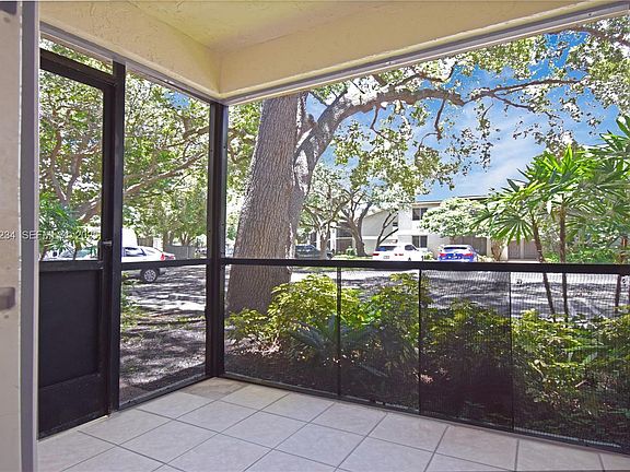 5th image of 301 Gardens Dr APT 102