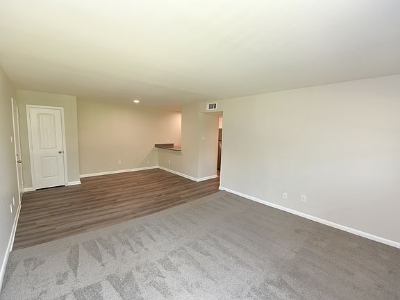 3rd image of 807 Walters St #4