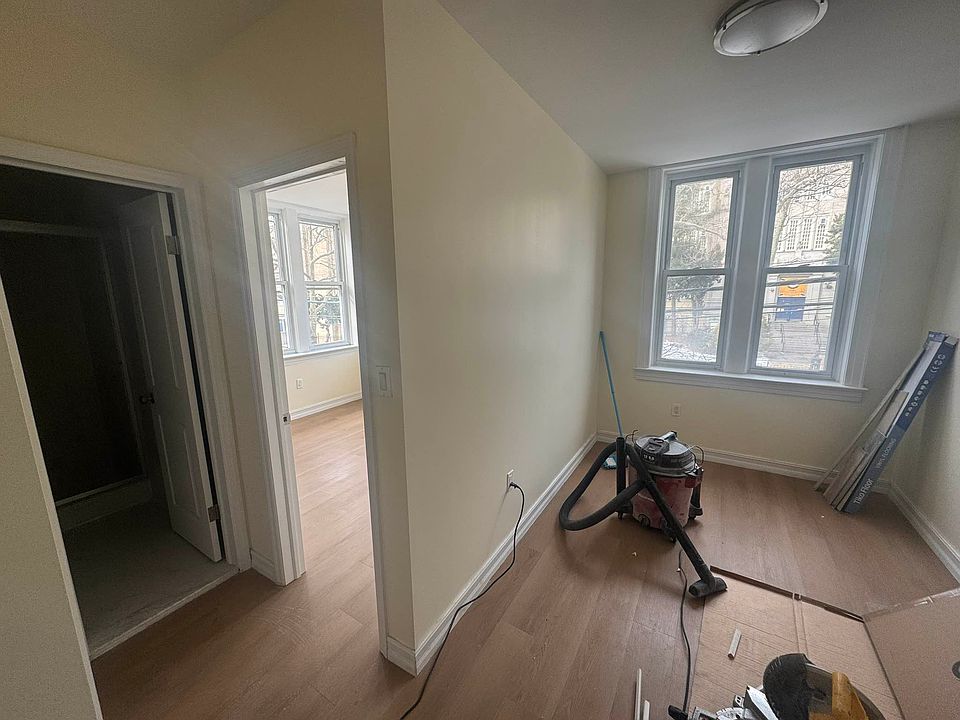 2nd image of 2124 Himrod St #3