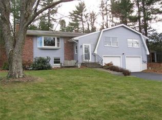 14 Dakota Dr, Chelmsford, MA 01824