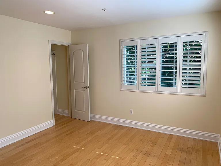 10652 Bloomfield St #1-4 — Photo 16