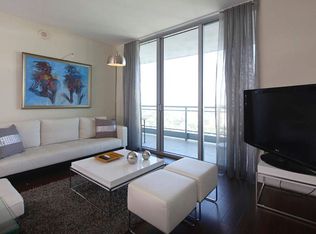 90 SW 3rd St APT 3807, Miami, FL 33130