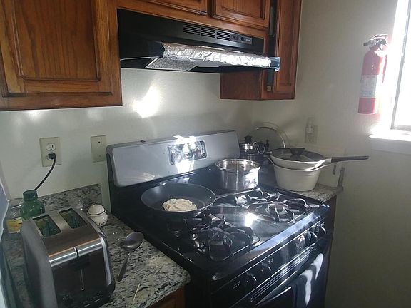 4th image of 1546 Peter Hurd Dr