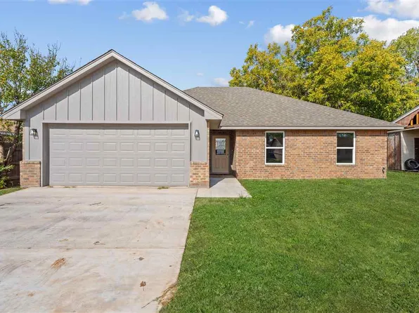 805 D Ave, Cache, OK 73527