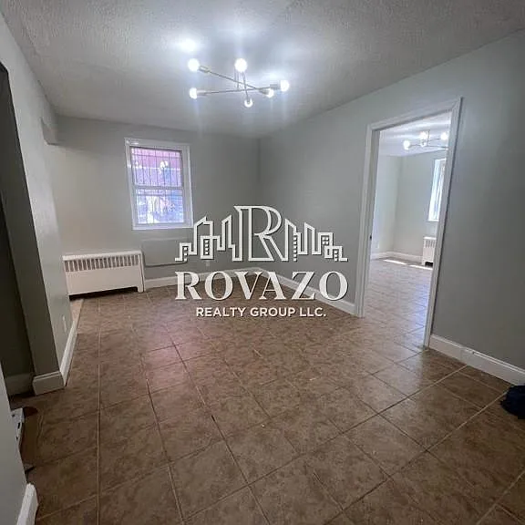 585-586 Elizabeth Ave #305 — Photo 5
