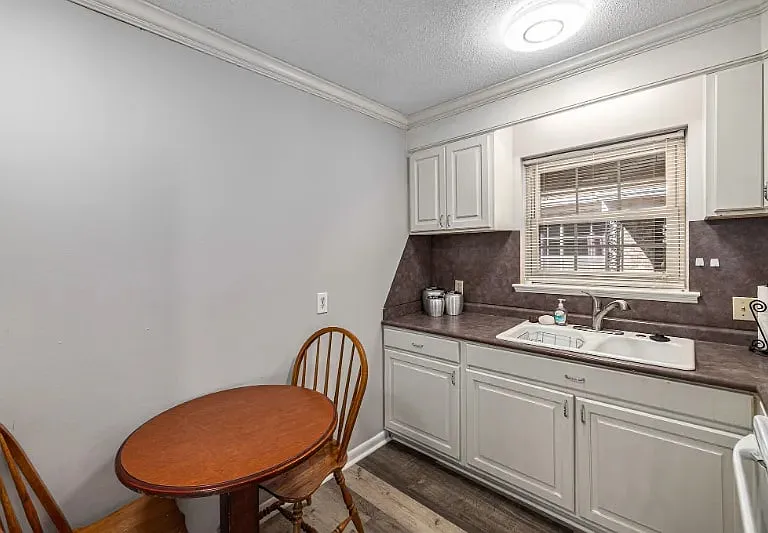 640 Cornell St — Photo 15