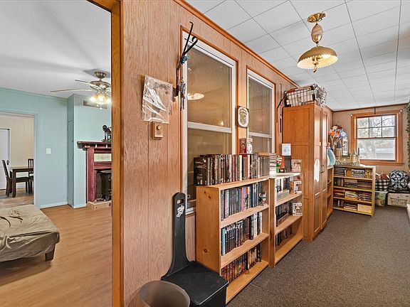 4th image of 91 Newell Ave