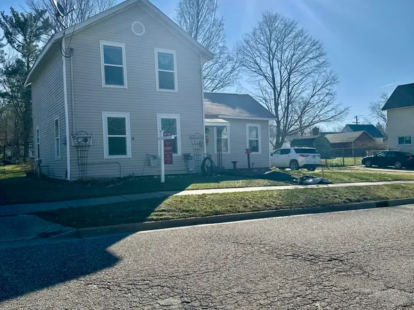 521 N Washington St, Lowell, MI 49331