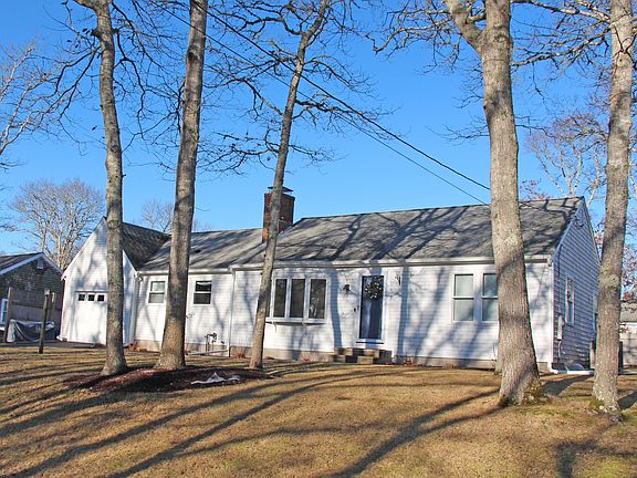 2nd image of 20 Tanglewood Dr