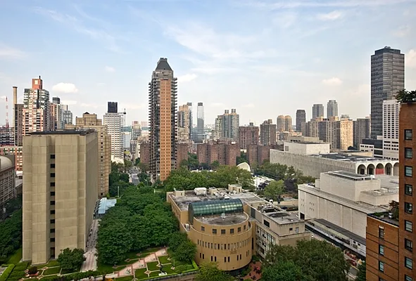 Sold by Douglas Elliman | media 9