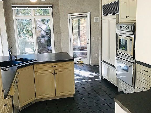 4th image of 38125 S Vista Dr