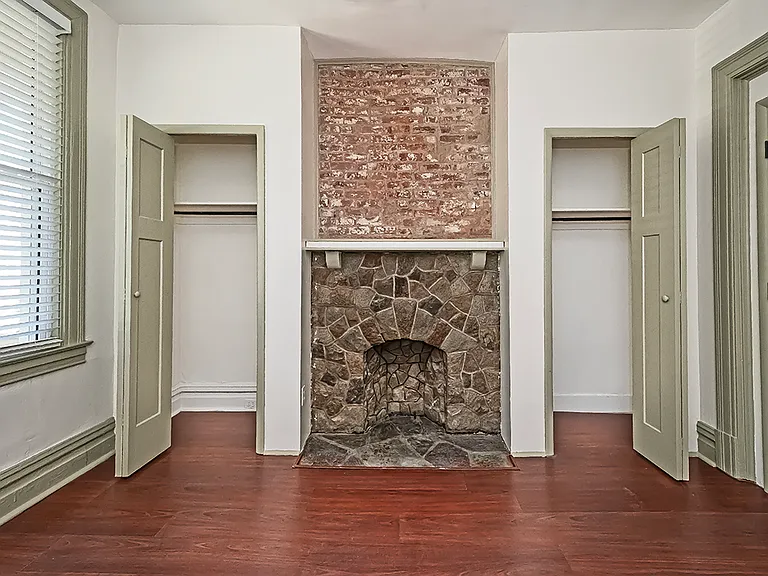 1136 N Euclid Ave #1 — Photo 7