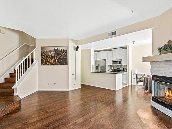 3rd image of 13133 Le Parc Blvd #809