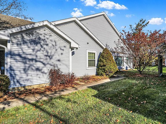 3rd image of 8445 Viburnum Ct