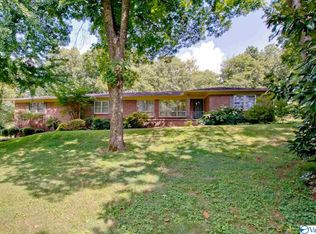 8315 Valley View Dr SE, Huntsville, AL 35802