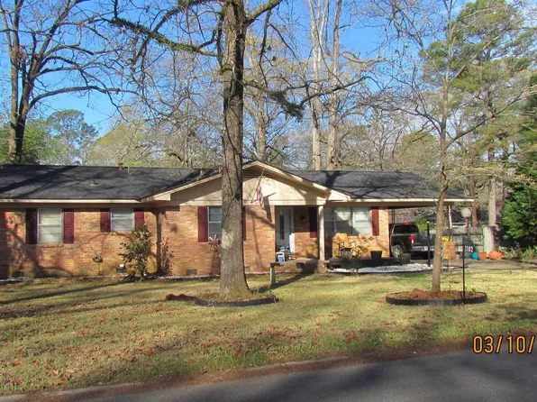 1102 Hickory St, Crossett, AR 71635