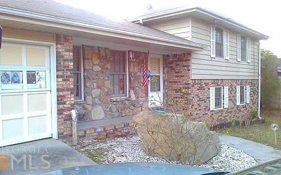 4th image of 2120 Moon Dr SW