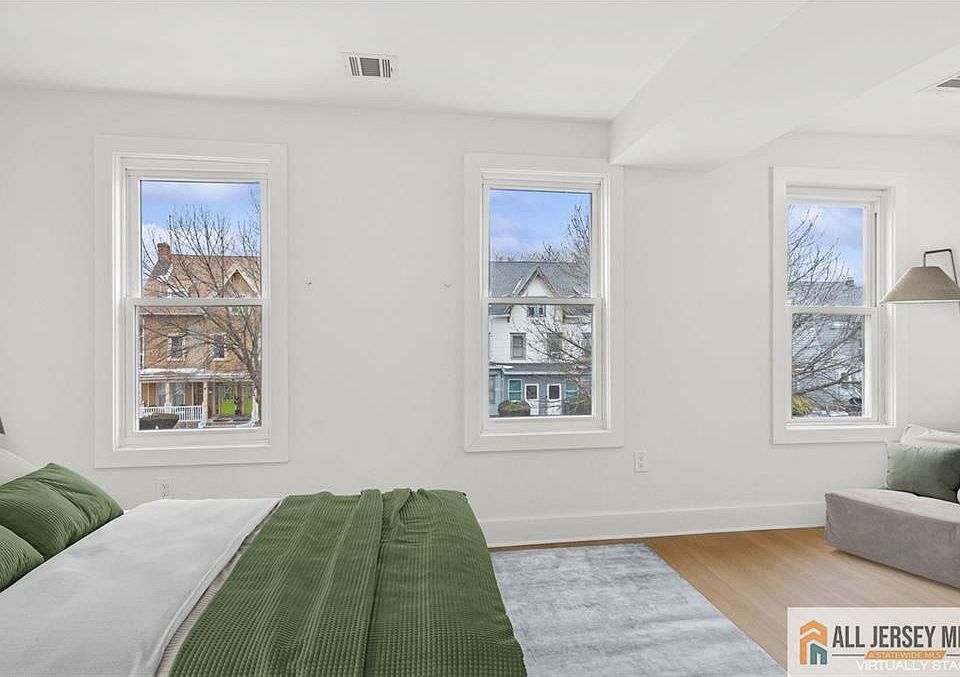 1st image of 73 Ashland Ave