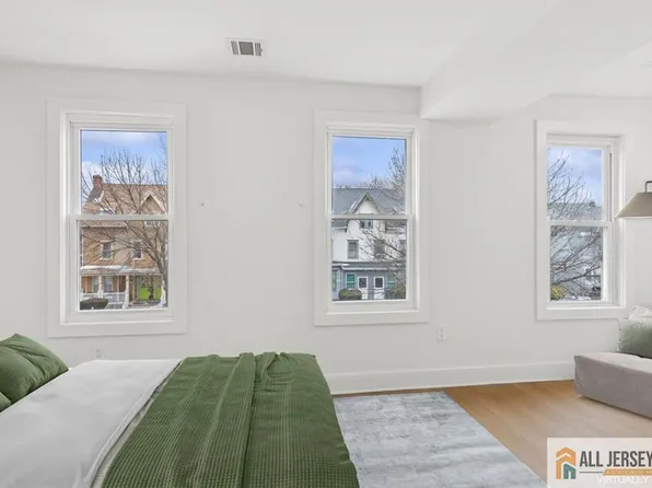 73 Ashland Ave, East Orange, NJ 07017