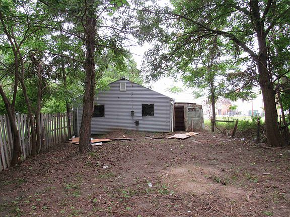 15333 Chatham