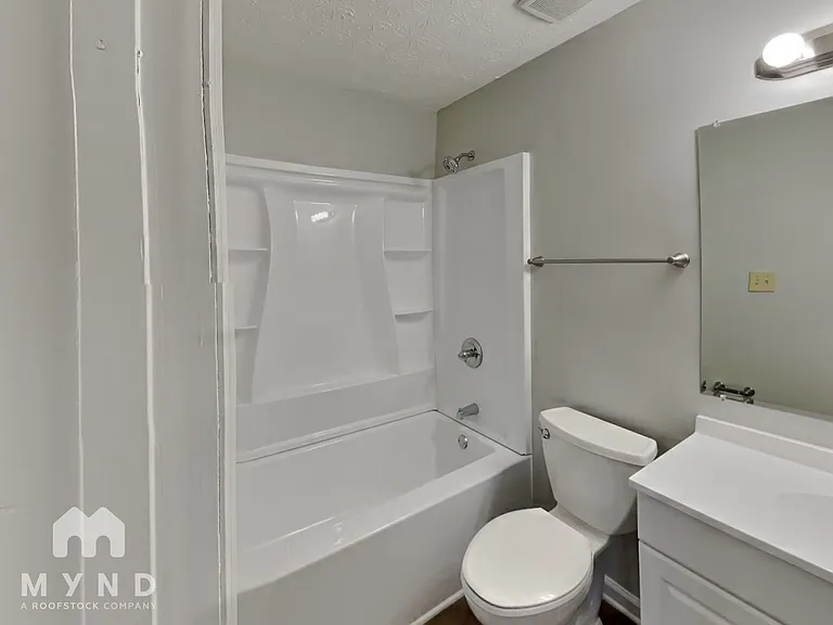 3050 Brook Hollow Dr — Photo 14