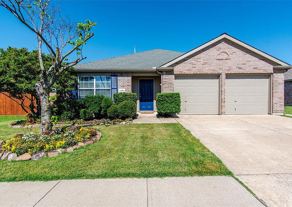 1st image of 1305 Periwinkle Dr