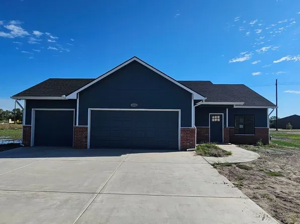 1630 Midway Ct, Valley Center, KS 67147