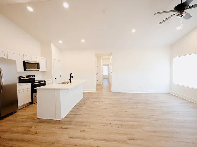 522 E Briarbrook Ln — Photo 30