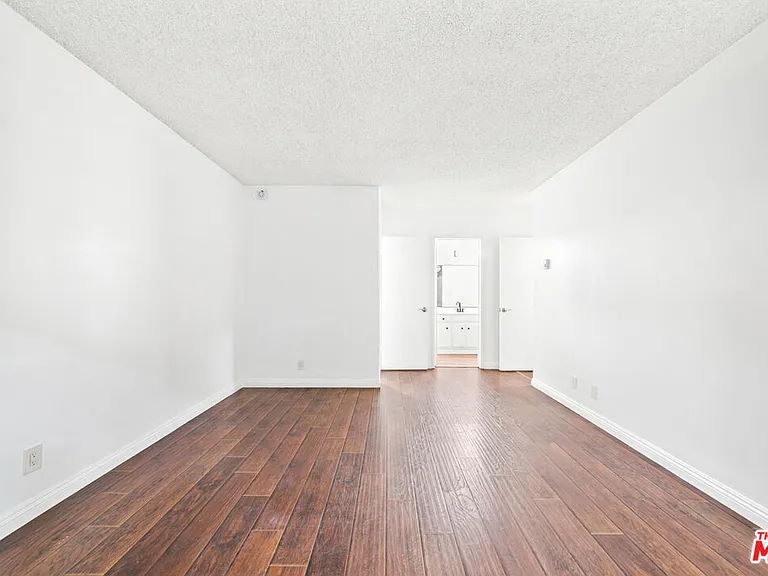 5600 Kensington Way #104 — Photo 27