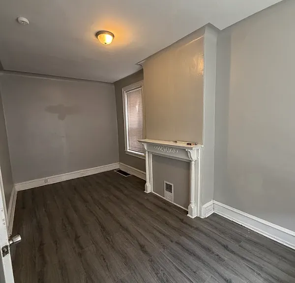 413 N Redfield St — Photo 3