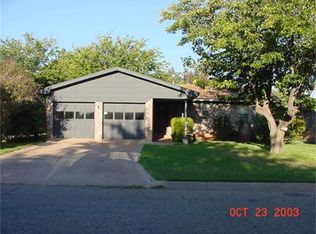 2002 Meadowbrook Dr, Abilene, TX 79603