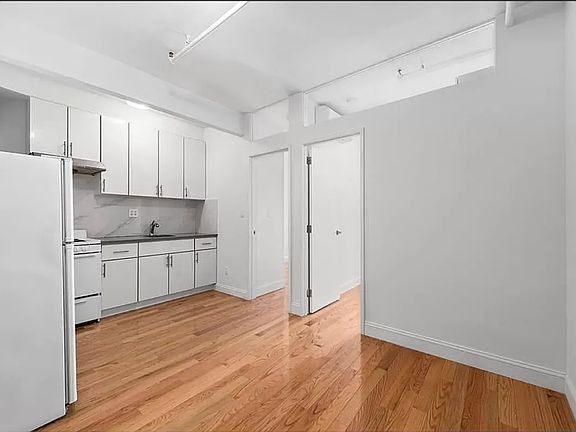 2nd image of 23 Orchard St APT 5
