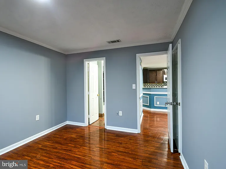 9720 Lake Pointe Ct #102 — Photo 26