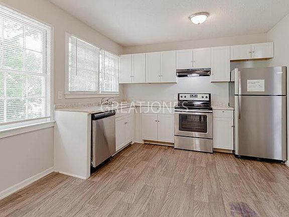5th image of 311 Crestview Dr