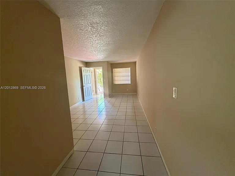 1702 McKinley St #4 — Photo 18